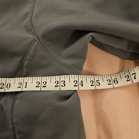 The North Face Black and Gray Performance Jacket - Fall and Winter - Picture 1 of 8